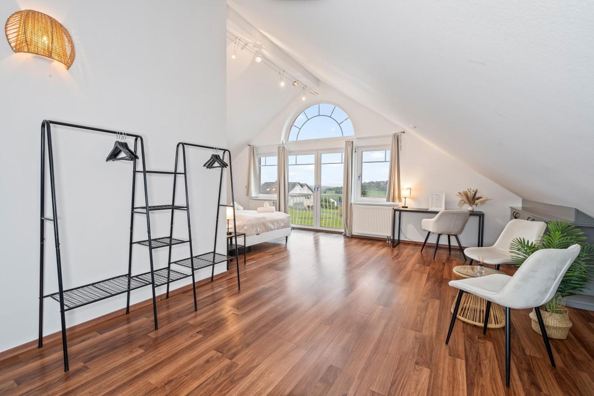 Stadtoase Fulda Mit Flair - Whirlpool, Balkon, 2Xparkplaetze, Highspeed Wlan Eksteriør billede