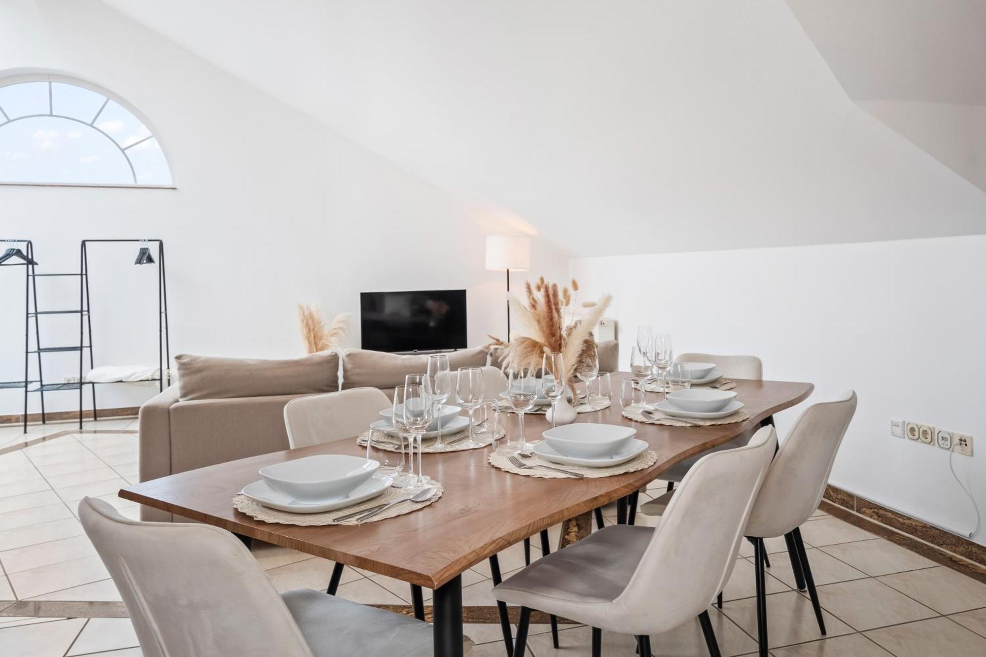 Stadtoase Fulda Mit Flair - Whirlpool, Balkon, 2Xparkplaetze, Highspeed Wlan Eksteriør billede